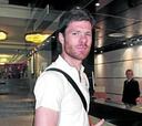 Xabi Alonso aterrizó y se reunió con su agente