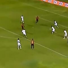 ¡Otro más! Parraguez volvió a convertir un gol en Brasil