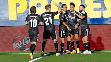 Modric, Odegaard, Lucas V&aacute;zquez, Mariano y Carvajal celebran el primer gol del partido.