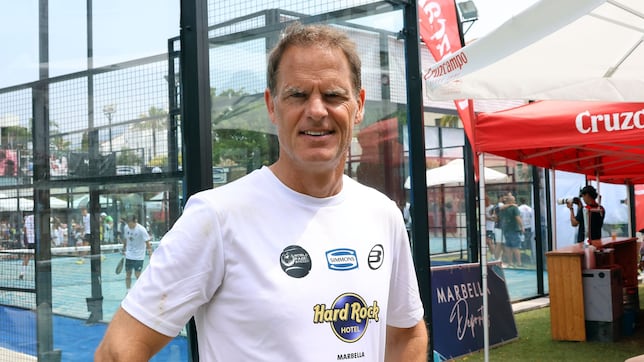 Frank de Boer: “Fichar por el Madrid es bueno para Huijsen, pero es un riesgo”