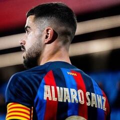 Álvaro Sanz firma con el Mirandés hasta 2025