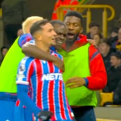 Yeremy Pino hace el gol del fin de semana en la Premier: alucinen con la violencia que entra la pelota