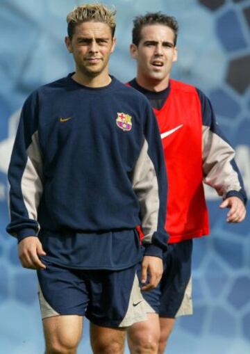 Sergio Garc¨ªa. El m¨¢ximo goleador de la cantera blaugrana con 969 goles. Sergio fue cedido un a?o al Levante y vendido al Zaragoza al a?o siguiente. En 2008 descendi¨® con el club ma?o pero fue convocado a la Euro 2008 consiguiendo el t¨ªtulo de campe¨®n de Europa con la selecci¨®n dirigida por Luis Aragon¨¦s. Tras otro descenso con el Betis jug¨® un a?o en segunda antes de volver a la Ciudad Condal pero en las filas del RCD Espanyol donde gracias a sus goles se convirti¨® en ¨ªdolo perico. Tras jugar en Al-Rayyan catar¨ª volvi¨® en julio al conjunto perico.