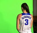 Ángela Salvadores ya luce el '3' en Duke en honor a Petrovic