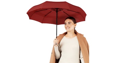 Ni lluvia ni viento: este paraguas plegable es muy resistente y tiene el tamaño ideal para llevarlo de viaje