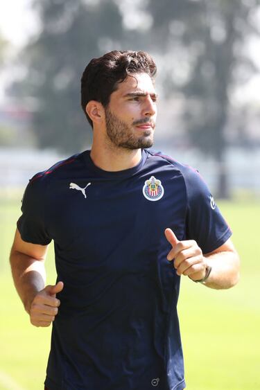 Chivas vuelve a tener patrocinio en el pecho y ahora luce Caliente