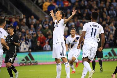 Zlatan y Vela encabezan lista de camisetas m¨¢s vendidas en MLS