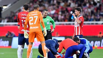 Mateo Chávez manda a hospital a compañero en el Chivas vs Toluca