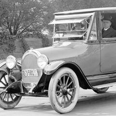 La historia e importancia del parabrisas en los automóviles