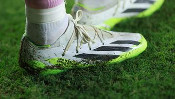 FORT LAUDERDALE, FLORIDA - JULY 25: A close-up of the boots of Lionel Messi #10 of Inter Miami CF in the second half during the Leagues Cup 2023 match between Inter Miami CF and Atlanta United at DRV PNK Stadium on July 25, 2023 in Fort Lauderdale, Florida.   Hector Vivas/Getty Images/AFP (Photo by Hector Vivas / GETTY IMAGES NORTH AMERICA / Getty Images via AFP)