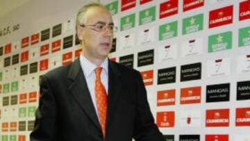 <b>OBLIGADO A ESPERAR. </b>Juan Antonio Samper aguardará un par de triunfos más antes de mover ficha.