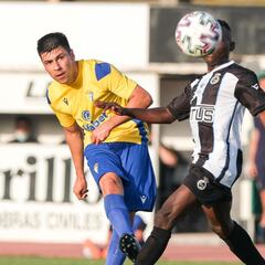 Tomás Alarcón se estrenó en La Línea