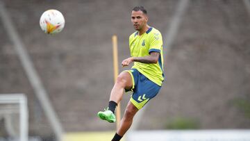 Jonathan Viera, jugador de la UD Las Palmas, durante una sesi&oacute;n de entrenamiento.