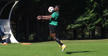 Rozada comienza a preparar su rombo en el medio