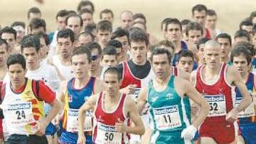 <b>LA SALIDA. </b>De la Ossa (50) encabeza el grupo junto a Martín (24), Molina (11) y Martínez (52).