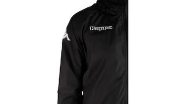 Entramos en otoño y esta chaqueta impermeable kappa ya domina todas las tendencias