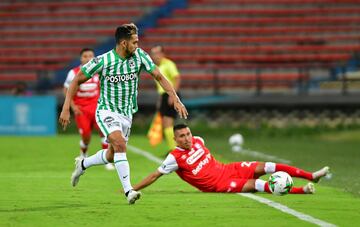 El equipo verde venció a Santa Fe en la primera fecha de la Liga BetPlay. Neyder Moreno y Vladimir Hernández, anotaron los goles de la victoria en el Atanasio Girardot. 