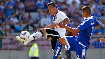 Futbol, Universidad de Chile v Colo Colo.