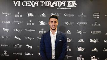 Hermoso corteja a la Selección en la exitosa VI Cena Pirata