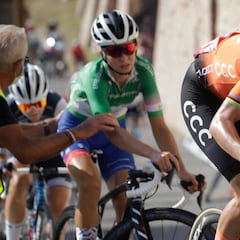 Vos gana en la subida a Asís y Van Vleuten sigue líder