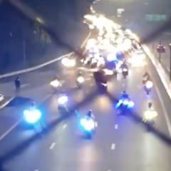 Eriza la piel y encoge el alma: escuchen cómo sonó el traslado del cuerpo de Maradona