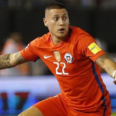 Nicolás Castillo no supera la lesión y queda fuera de la Copa