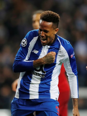 1-2. Eder Militao celebró el primer gol.