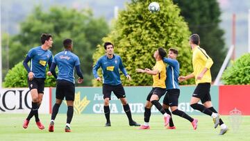 Djukic vuelve a probar con Traver en el lateral y Molinero de central