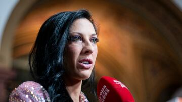 La futbolista española Jenni Hermoso atiende a medios tras la presentación del relanzamiento de RTVE Play y de la programación navideña de RTVE, en el Palacio de la Prensa, a 19 de diciembre de 2023, en Madrid (España). RTVE inaugura ‘La Casa RTVE Play’, un amplio espacio interactivo que permite al público sumergirse en los contenidos de programas y series de la plataforma de RTVE y que permanecerá abierto hasta el 22 de diciembre. Su inauguración coincide con la presentación del relanzamiento de RTVE Play para mejorar la experiencia del usuario a través de nuevas funcionalidades. En este espacio, el visitante podrá interactuar con cuatro sets de RTVE: ‘Saber y Ganar’, Benidorm Fest, ‘Make up Stars’ y ‘La Promesa’. La Casa RTVE Play celebra el relanzamiento de la plataforma RTVE Play que, gracias a la financiación de los Fondos Next Generation EU, mejora la experiencia del usuario a través de nuevas funcionalidades técnicas.
19 DICIEMBRE 2023;MADRID;RELANZAMIENTO RTVE PLAY
A. Pérez Meca / Europa Press
19/12/2023