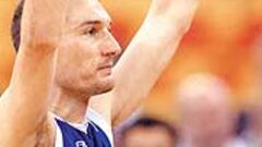 Estudiantes acerca al Madrid a la fosa