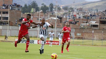 Alianza Lima pierde y se aleja