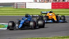 Fernando Alonso (Alpine A521) y Lando Norris (McLaren MCL35M). Silverstone, F1 Sprint. Gran Breta&ntilde;a. F1 2021. 