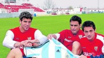 <b>REPÓKER ARGENTINO. </b>Armenteros, Fazio, Duscher, Acosta y Perotti posas para AS con la albiceleste.