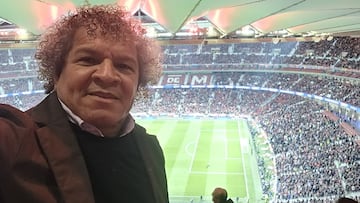 Alberto Gamero, presente en el derbi entre Atlético de Madrid y Real Madrid por octavos de final de la Champions League.