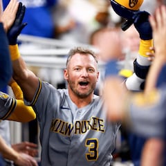 What teams have qualified for the 2023 MLB playoffs?