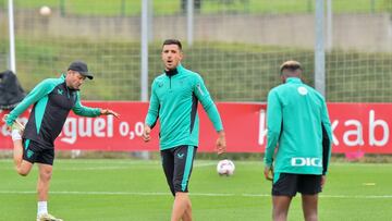 Valverde recupera su ala izquierda con Berchiche y Boiro