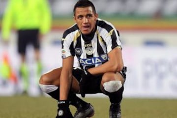 El 2011, Alexis Sánchez fue nominado por primera vez al FIFA Balón de Oro por su gran año en Udinese que le valió su contratación en Barcelona.