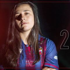 El Levante sigue perfilando su proyecto: Lucía Gómez renueva