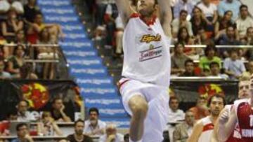 <b>ENCANTADO.</b> El entrenador jefe de los Blazers de Portland, Nate McMillan, se deshizo en alabanzas hacia el español Rudy Fernández, manifestando que el balear será un jugador muy valorado en la NBA.