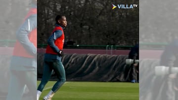 Golazo de Jhon Durán en práctica con Aston Villa