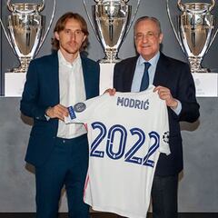 Modric firma por un año más