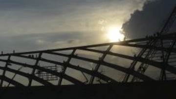 Trabajadores en el estadio de Manaus.