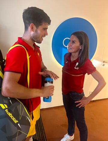 La Reina Letizia asistió al partido de cuartos de final de tenis individual masculino entre Carlos Alcaraz y el estadounidense Tommy Paul en los Juegos Olímpicos.