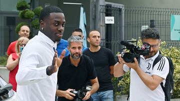 Turin (Italy), 29/06/2023.- US player Timothy Weah arrives for medical tests in Turin, Italy, 29 June 2023, before officially completing his transfer from French club LOSC Lille to Juventus Turin. (Italia) EFE/EPA/ALESSANDRO DI MARCO
