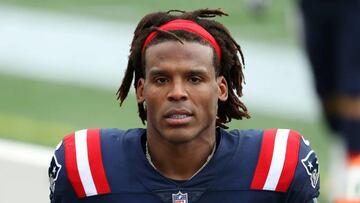 Tras un año decepcionante con los Patriots (2,657 yardas, 8 touchdowns y 10 intercepciones), Newton usa las críticas para regresar a su mejor forma.