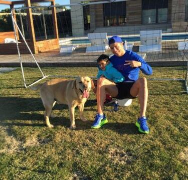 Cristiano quita a su hijo del Pozuelo para protegerlo de los 'caza selfies'