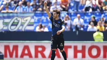 El delantero del Alavés, Ibai Gómez, durante un partido.