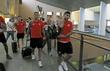 Salida del Sevilla fc hacia Madrid para disputar la final de la Copa del Rey frente al Barcelona