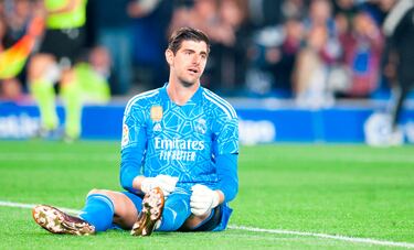 1-0. Thibaut Courtois tras recibir el primer gol que marca Takefusa Kubo.
