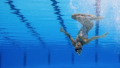 The reason synchronised swimmers put fish jelly in their hair at the Olympic Games